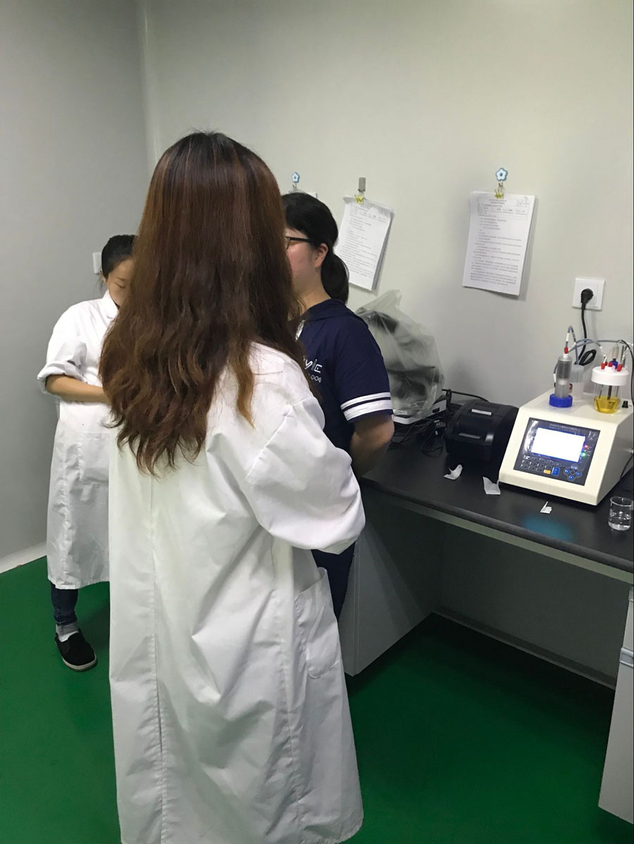 上市企業(yè)國光農(nóng)化選購S-300全自動卡爾費休水分測定儀用于生產(chǎn)研發(fā) 上市企業(yè)國光農(nóng)化選購S-300全自動卡爾費休水分測定儀用于生產(chǎn)研發(fā)