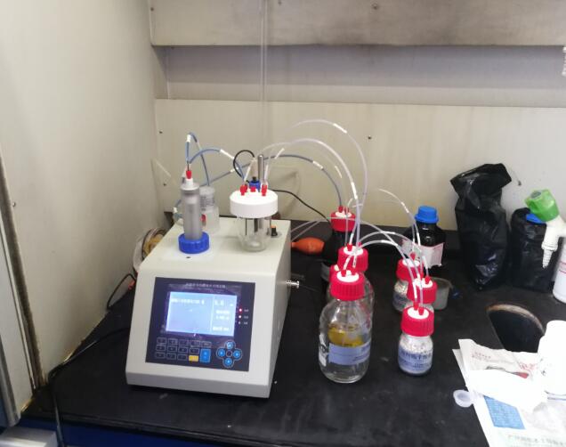 廣州東雄化工購買S-300卡氏水分測定儀檢測化妝品中的水分 廣州東雄化工購買S-300卡氏水分測定儀檢測化妝品中的水分